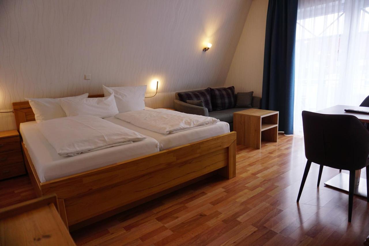 Hotel Pension Julia Norddeich  Exteriör bild