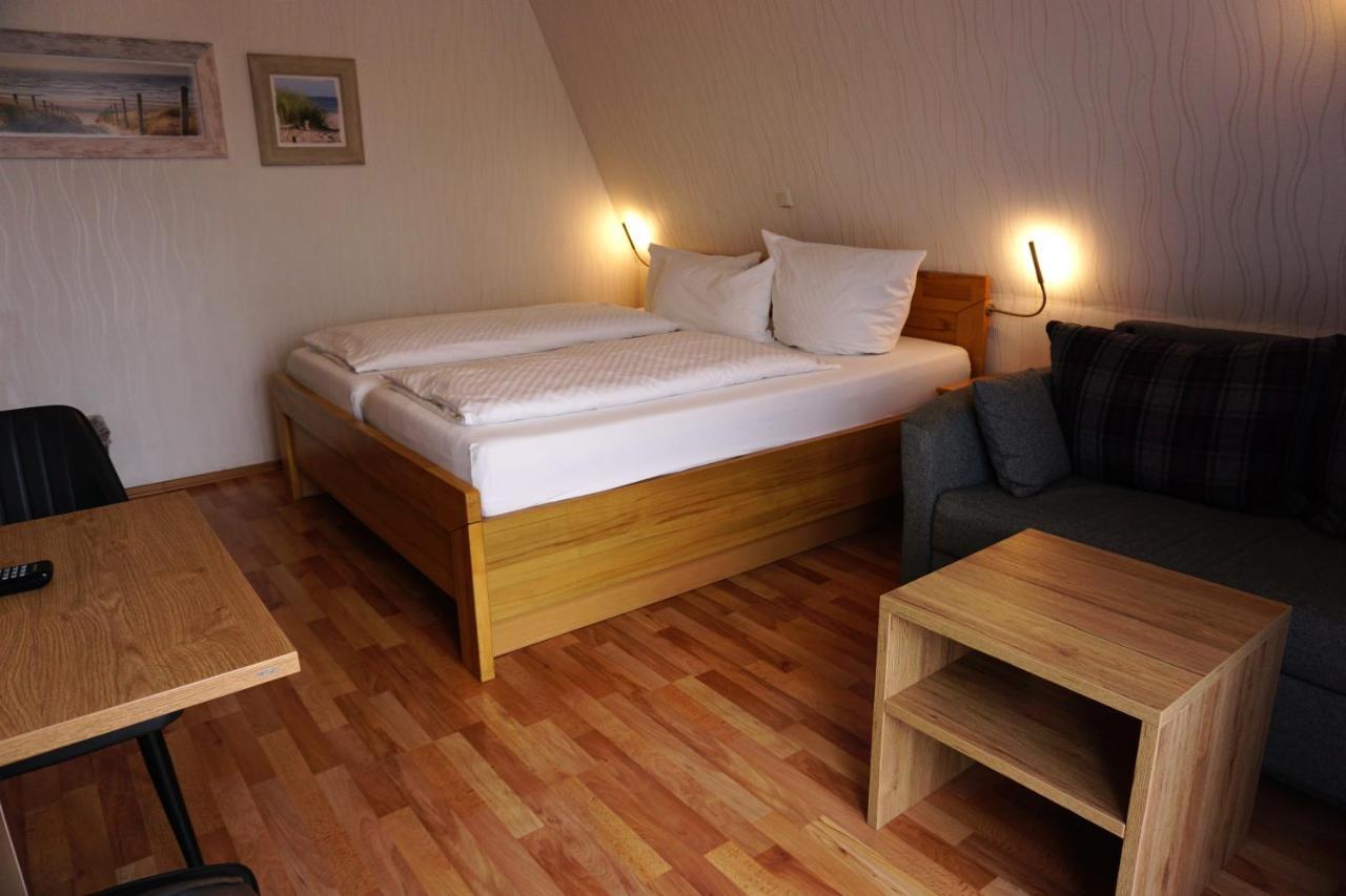 Hotel Pension Julia Norddeich  Exteriör bild