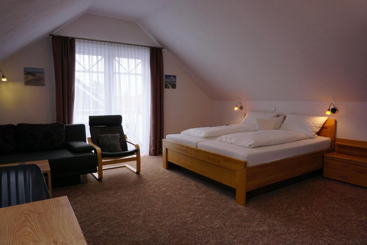 Hotel Pension Julia Norddeich  Exteriör bild